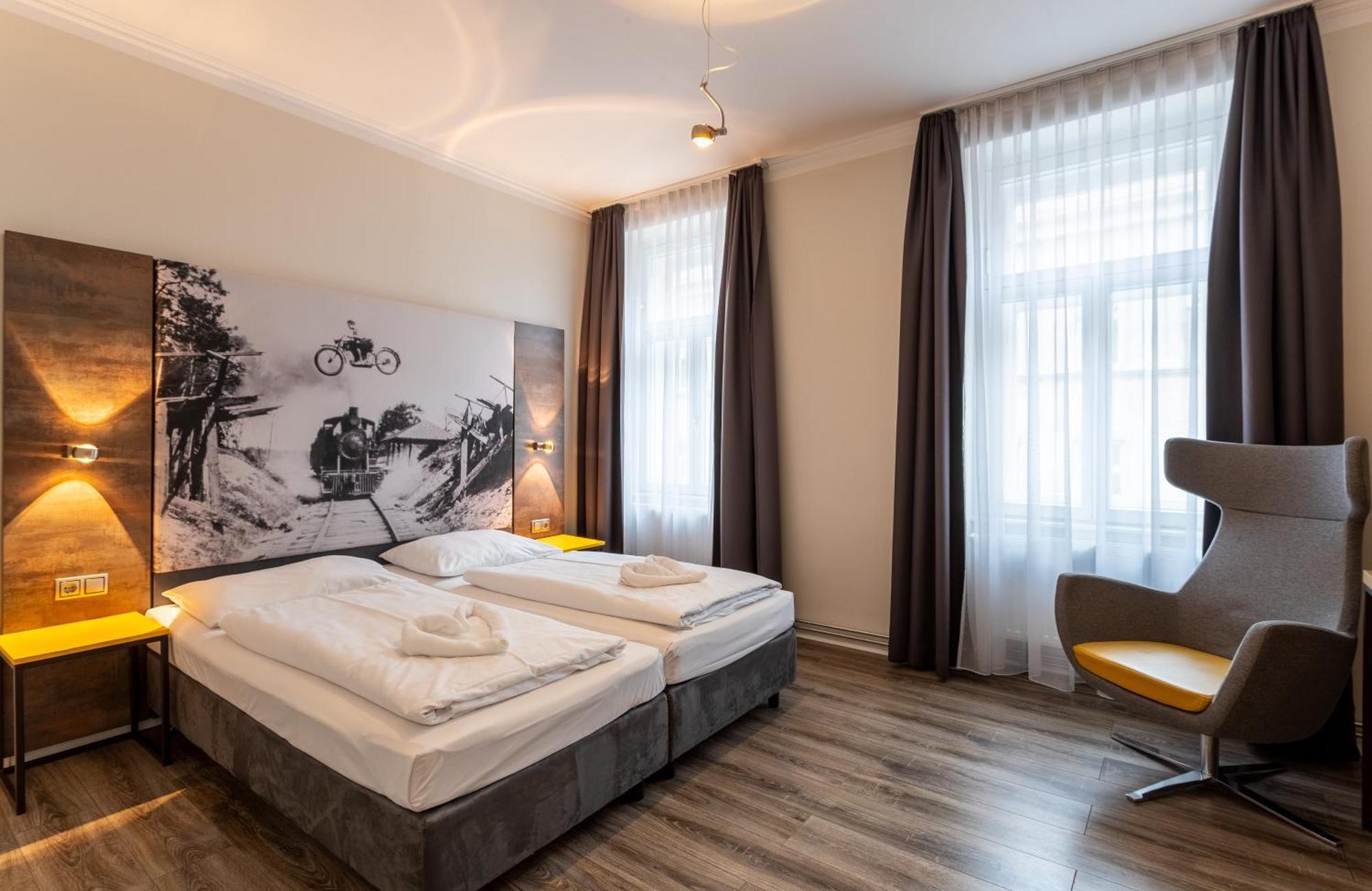 Double Room,1516388311:JPEG